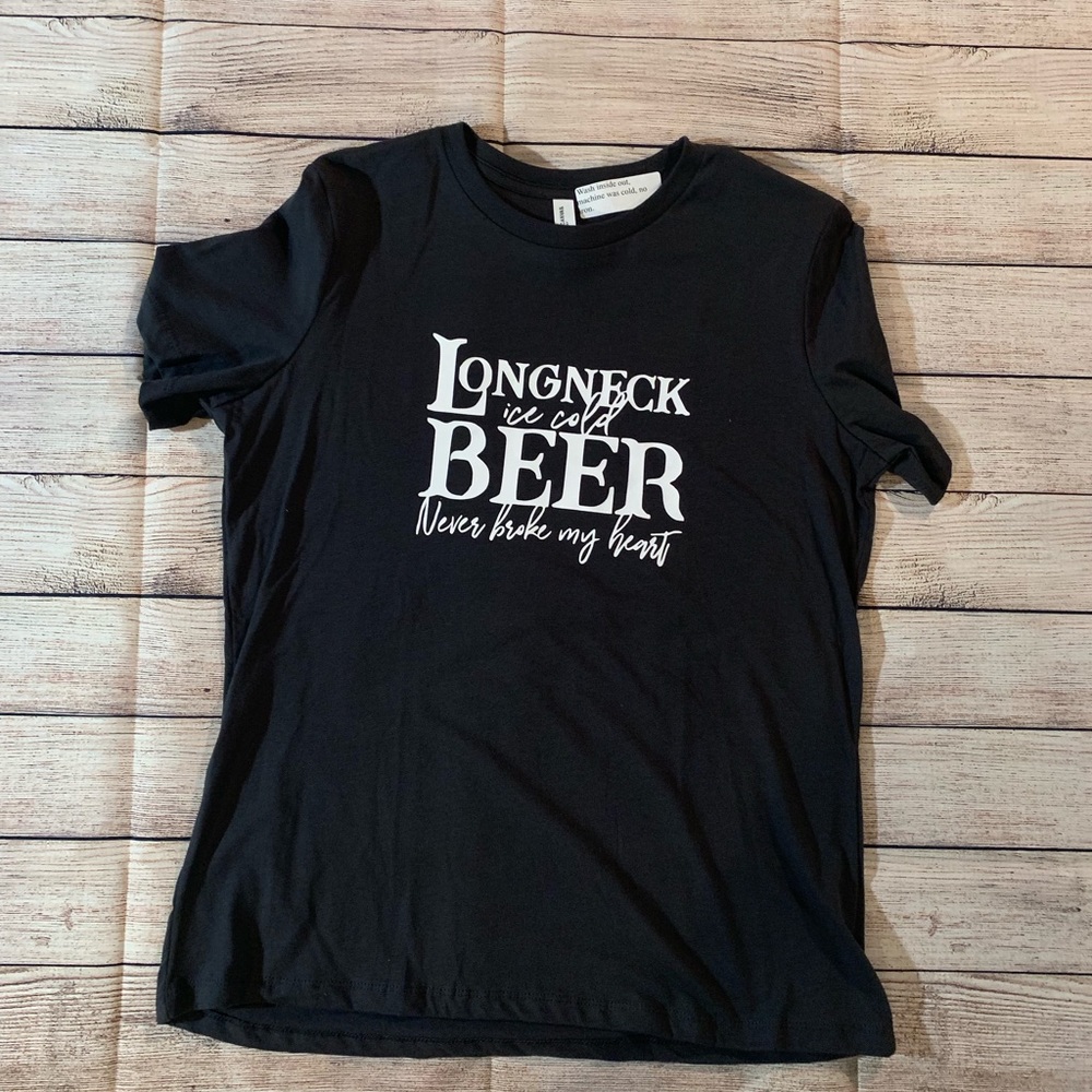 Long neck ice cold beer t-shirt nwot